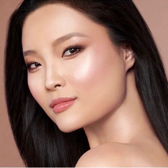 Too Faced Born This Way The Natural Nudes Palette - Picture 8 of 13